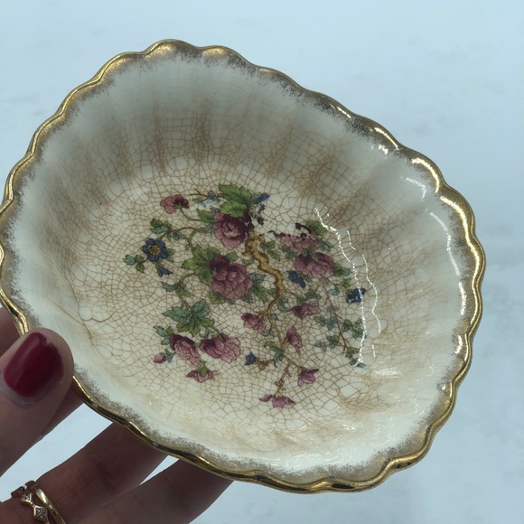 Floral Gold Edged Bowl - Picture 2 of 5